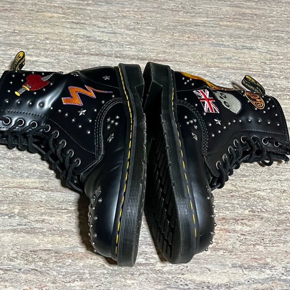 Dr Martens 1460 RARE Rock & Roll combat boots with studs, 💀 and heart ♥️ - Picture 9 of 16